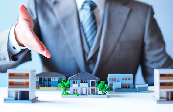 足立区の会社はホテルやビルの不動産投資・仲介業務に携わっております